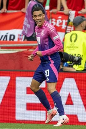 Tor zum 1:0 durch Jamal Musiala (Deutschland 10), GER, Germany (GER) vs. Ungarn (HUN), Fussball Europameisterschaft, UEFA EURO, EM, Europameisterschaft,Fussball 2024, Gruppe A, 2. Spieltag, 19.06.2024, GER, Germany (GER) vs. Ungarn (HUN), Fussball Europameisterschaft, UEFA EURO 2024, Gruppe A, 2. Spieltag, 19.06.2024 Stuttgart Copyright: xEibner-Pressefoto SaschaxWaltherx EP_EER