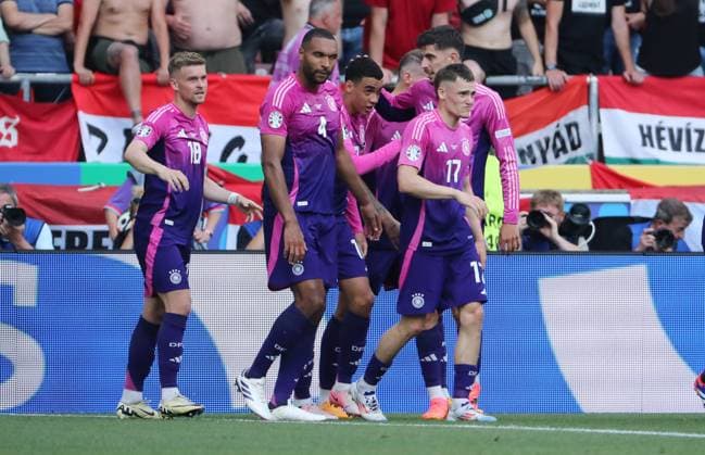 Jamal Musiala jubelt nach 1:0 mit Maximilian Mittelstädt, Jonathan Tah, Florian Wirtz Freude Emotion Jubel Fußball Fussball Europameisterschaft Euro 2024 EM Herren Saison 2023 2024 19.06.2024 Deutschland GER vs. Ungarn HUN in Stuttgart DFL regulations prohibit any use of photographs as image sequences and or quasi-video.