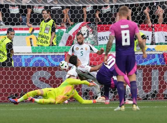 19.06.2024, Stuttgart Arena, Stuttgart, GER, EM UEFA 2024, Group A, Germany vs Hungary, im Bild Jamal Musiala (Germany) erzielt das Tor zum 1:0. Defodi-506_20240619_hbr_2544