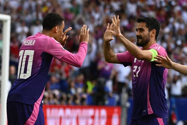 19.06.2024, xpsx, Fussball EM 2024, Deutschland - Ungarn emspor, v.l. Torjubel nach dem Tor zum celebrating the goal celebrate 1:0 durch Jamal Musiala (Deutsche Fussball Nationalmannschaft DFB) Ilkay Gündogan (Deutsche Fussball Nationalmannschaft DFB) (DFL DFB REGULATIONS PROHIBIT ANY USE OF PHOTOGRAPHS as IMAGE SEQUENCES and or QUASI-VIDEO) Stuttgart