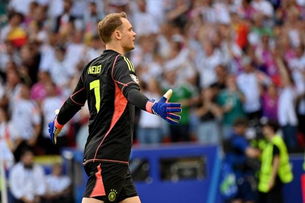 19.06.2024, xjrdrx, Fussball EM 2024, Deutschland - Ungarn emspor, v.l. Torjubel nach dem Tor zum celebrating the goal celebrate 1:0 durch Jamal Musiala (Deutsche Fussball Nationalmannschaft DFB) bei Manuel Neuer (Deutsche Fussball Nationalmannschaft DFB) (DFL DFB REGULATIONS PROHIBIT ANY USE OF PHOTOGRAPHS as IMAGE SEQUENCES and or QUASI-VIDEO) Stuttgart