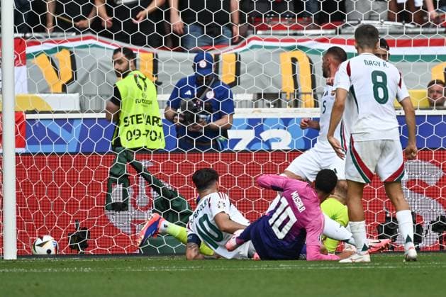 19.06.2024, xscotx, Fussball EM 2024, Deutschland - Ungarn, emspor, v.l. Tor zum 1:0 durch Jamal Musiala (Deutschland, 10) Stuttgart