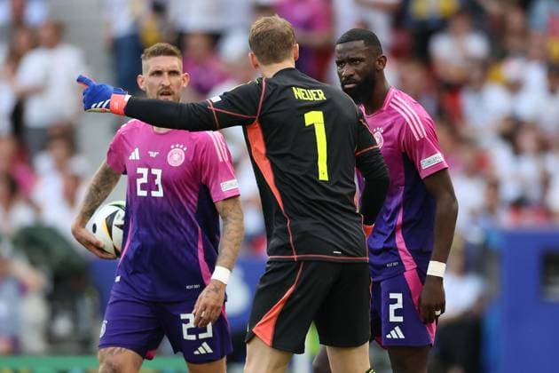 Stuttgart, Arena Stuttgart Wednesday, June 19, 2024 UEFA EURO, EM, Europameisterschaft,Fussball 2024 Germany, Group A stage Matchday 2 Group A Germany - Hungary, Robert Andrich (Germany), Antonio Ruediger (Germany), goalkeeper, Torwart Manuel Neuer (Germany) gibt Anweisungen, gestikuliert, mit den Armen gestikulieren gives instructions, gesticulate. Copyright: JoaquimxFerreira