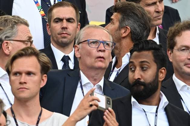 19.06.2024, xsltx, Fussball EM 2024, Deutschland - Ungarn emspor, v.l. Günther Jauch (DFL DFB REGULATIONS PROHIBIT ANY USE OF PHOTOGRAPHS as IMAGE SEQUENCES and or QUASI-VIDEO) Stuttgart