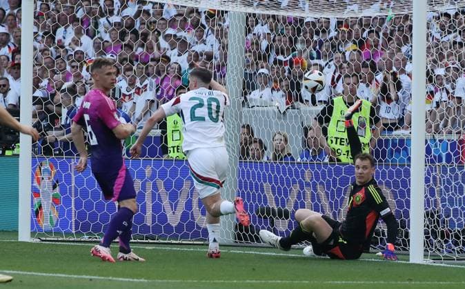 Roland Sallai erzielt ein Abseitstor gegen Torwart Manuel Neuer Fußball Fussball Europameisterschaft Euro 2024 EM Herren Saison 2023 2024 19.06.2024 Deutschland GER vs. Ungarn HUN in Stuttgart DFL regulations prohibit any use of photographs as image sequences and or quasi-video.