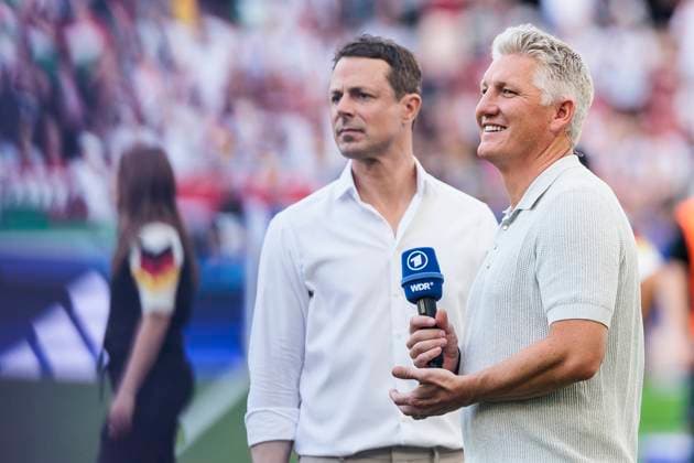 UEFA EURO 2024: Deutschland - Ungarn; 19.06.2024 Alexander Bommes, Bastian Schweinsteiger. UEFA EURO 2024: Deutschland - Ungarn; Stuttgart Arena, Stuttgart am 19.06.2024 Copyright: xBEAUTIFULxSPORTS Wunderlx