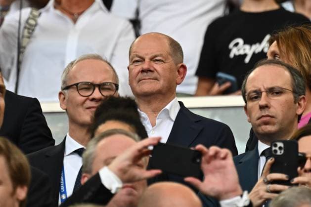 19.06.2024, xscotx, Fussball EM 2024, Deutschland - Ungarn, emspor, v.l. Olaf Scholz Stuttgart