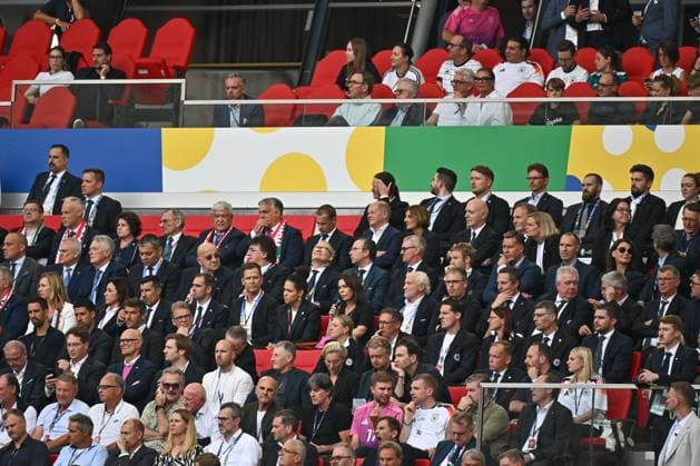 19.06.2024, xscotx, Fussball EM 2024, Deutschland - Ungarn, emspor, v.l. Tribuene mit den Ehrengästen, Promis, Politiker Stuttgart