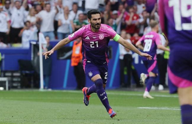 Ilkay Gündogan jubelt nach 2:0 Freude Emotion Jubel Fußball Fussball Europameisterschaft Euro 2024 EM Herren Saison 2023 2024 19.06.2024 Deutschland GER vs. Ungarn HUN in Stuttgart DFL regulations prohibit any use of photographs as image sequences and or quasi-video.