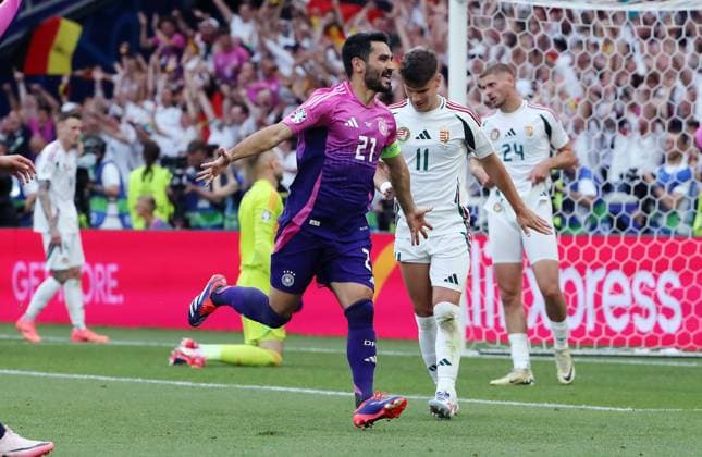 Ilkay Gündogan jubelt nach 2:0 Freude Emotion Jubel Fußball Fussball Europameisterschaft Euro 2024 EM Herren Saison 2023 2024 19.06.2024 Deutschland GER vs. Ungarn HUN in Stuttgart DFL regulations prohibit any use of photographs as image sequences and or quasi-video.