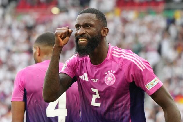 Antonio Rüdiger (Deutschland Germany, 02) jubelt über das 2:0 und feuert die Fans an - Stuttgart 19.06.2024: Deutschland vs. Ungarn, EURO2024, Gruppe A, M14, EM-Arena Stuttgart