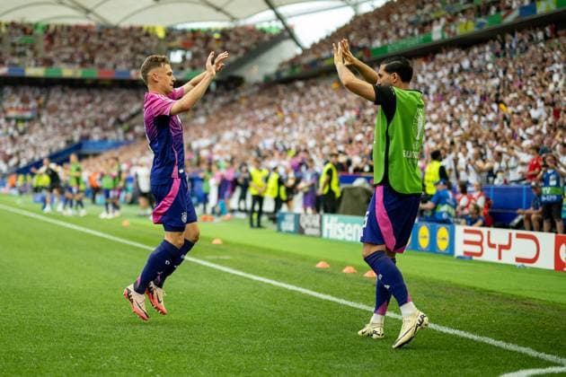 Joshua Kimmich (Deutschland 06) und Emre Can (Deutschland 25) nach Tor zum 2:0 druch Ilkay Guendogan (Deutschland 21), GER, Germany (GER) vs. Ungarn (HUN), Fussball Europameisterschaft, UEFA EURO, EM, Europameisterschaft,Fussball 2024, Gruppe A, 2. Spieltag, 19.06.2024, GER, Germany (GER) vs. Ungarn (HUN), Fussball Europameisterschaft, UEFA EURO 2024, Gruppe A, 2. Spieltag, 19.06.2024 Stuttgart Copyright: xEibner-Pressefoto SaschaxWaltherx EP_EER