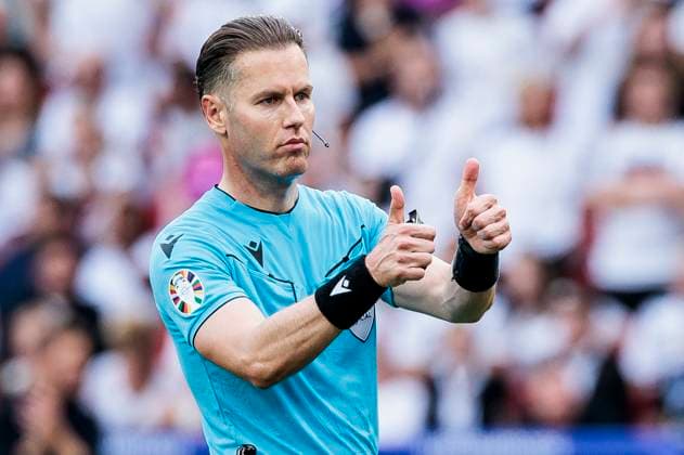 UEFA EURO 2024: Deutschland - Ungarn; 19.06.2024 Schiedsrichter Danny Makkelie. UEFA EURO 2024: Deutschland - Ungarn; Stuttgart Arena, Stuttgart am 19.06.2024 Copyright: xBEAUTIFULxSPORTS Wunderlx