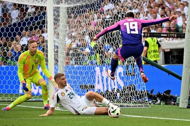 19.06.2024, xjrdrx, Fussball EM 2024, Deutschland - Ungarn emspor, v.l. Martin Dardai (Ungarn) Leroy Sane (Deutsche Fussball Nationalmannschaft DFB) Zweikampf, Aktion, action, battle for the ball (DFL DFB REGULATIONS PROHIBIT ANY USE OF PHOTOGRAPHS as IMAGE SEQUENCES and or QUASI-VIDEO) Stuttgart