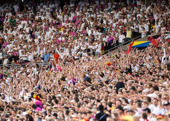 Stuttgart, MHP Arena, 19.06.2021: German fans make laola during the match UEFA European Championship, EM, Europameisterschaft 2024 Germany v. Hungary.