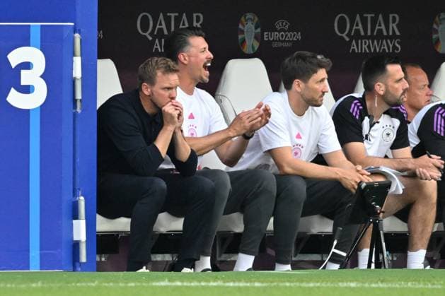19.06.2024, xsltx, Fussball EM 2024, Deutschland - Ungarn emspor, v.l. Julian Nagelsmann (Deutschland, Trainer), Sandro Wagner (Deutschland, Co-Trainer), Benjamin Glueck (Glück, Deutschland, Co-Trainer) (DFL DFB REGULATIONS PROHIBIT ANY USE OF PHOTOGRAPHS as IMAGE SEQUENCES and or QUASI-VIDEO) Stuttgart