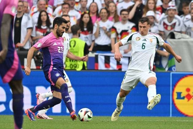 19.06.2024, xsltx, Fussball EM 2024, Deutschland - Ungarn emspor, v.l. Ilkay Guendogan (Gündogan, Deutschland, 21), Willi Orban (Ungarn, 6) (DFL DFB REGULATIONS PROHIBIT ANY USE OF PHOTOGRAPHS as IMAGE SEQUENCES and or QUASI-VIDEO) Stuttgart