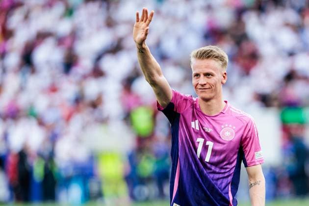 UEFA EURO 2024: Deutschland - Ungarn; 19.06.2024 Chris Führich (Deutschland, 11) winkt Richtung Fans UEFA EURO 2024: Deutschland - Ungarn; Stuttgart Arena, Stuttgart am 19.06.2024 Copyright: xBEAUTIFULxSPORTS Wunderlx