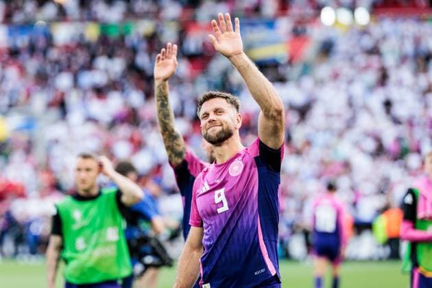UEFA EURO 2024: Deutschland - Ungarn; 19.06.2024 Niclas Füllkrug (Deutschland, 9) winkt Richtung Fans und Familie UEFA EURO 2024: Deutschland - Ungarn; Stuttgart Arena, Stuttgart am 19.06.2024 Copyright: xBEAUTIFULxSPORTS Wunderlx