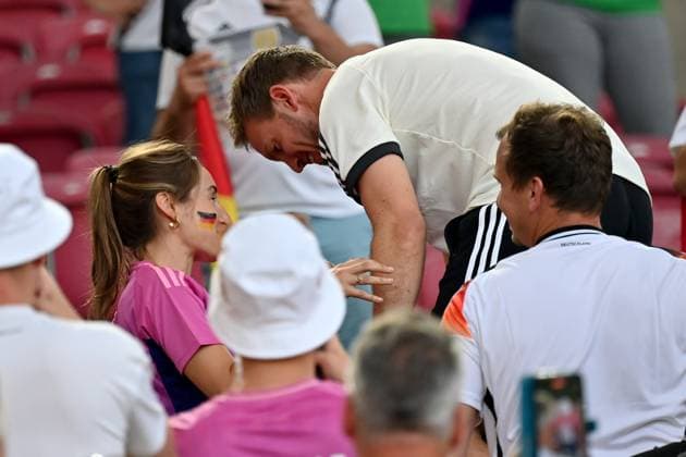 19.06.2024, xjrdrx, Fussball EM 2024, Deutschland - Ungarn emspor, v.l. Trainer Julian Nagelsmann (Deutsche Fussball Nationalmannschaft DFB) mit Freundin Lena Wurzenberger (DFL DFB REGULATIONS PROHIBIT ANY USE OF PHOTOGRAPHS as IMAGE SEQUENCES and or QUASI-VIDEO) Stuttgart