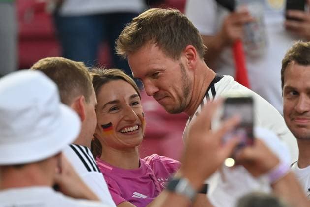 19.06.2024, xjrdrx, Fussball EM 2024, Deutschland - Ungarn emspor, v.l. Trainer Julian Nagelsmann (Deutsche Fussball Nationalmannschaft DFB) mit Freundin Lena Wurzenberger (DFL DFB REGULATIONS PROHIBIT ANY USE OF PHOTOGRAPHS as IMAGE SEQUENCES and or QUASI-VIDEO) Stuttgart *** 19 06 2024, xjrdrx, European Football Championship 2024, Germany Hungary emspor, v l coach Julian Nagelsmann German national football team DFB with girlfriend Lena Wurzenberger DFL DFB REGULATIONS PROHIBIT ANY USE OF PHOTOGRAPHS as IMAGE SEQUENCES and or QUASI VIDEO Stuttgart
