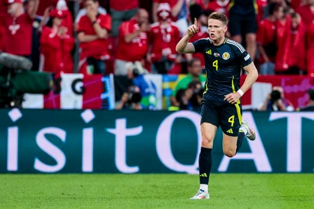 UEFA EURO, EM, Europameisterschaft,Fussball 2024: Schottland - Schweiz; 19.06.2024 Scott McTominay (Schottland, 4) jubelt nach seinem Tor. UEFA EURO 2024: Schottland - Schweiz; Stadion Köln, Köln am 19.06.2024 Copyright: xBEAUTIFULxSPORTS Meuselx