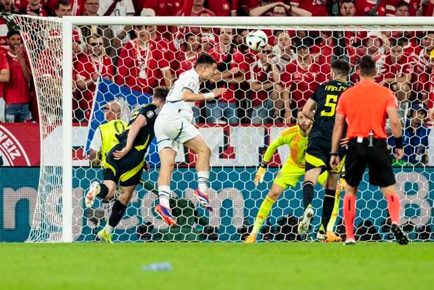 UEFA EURO, EM, Europameisterschaft,Fussball 2024: Schottland - Schweiz; 19.06.2024 Zeki Ammdouni (Schweiz, 25) mit einer Großchance. UEFA EURO 2024: Schottland - Schweiz; Stadion Köln, Köln am 19.06.2024 Copyright: xBEAUTIFULxSPORTS Meuselx