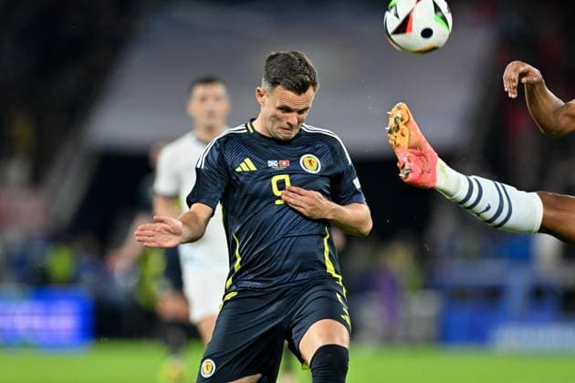 240619 EURO2024 SCOTLAND VS SWITZERLAND Lawrence Shankland (9) of Scotland pictured in action during a soccer game between the national teams of Scotland and Switzerland on the 2nd matchday in Group A in the group stage of the UEFA EURO, EM, Europameisterschaft,Fussball 2024 tournament , on Wednesday 19 June 2024 in Cologne , Germany . PHOTO SPORTPIX David Catry Cologne GERMANY  Copyright: xx 465149