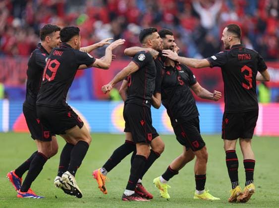 Klaus Gjasula of Albania celebrates scoring to make it 2-2 Croatia v Albania, UEFA European Championship, EM, Europameisterschaft 2024, Group B, Football, Volksparkstadion, Hamburg, Germany, 19 Jun 2024 EDITORIAL USE ONLY No use with unauthorised audio, video, data, fixture lists, club league logos or live services. Online in-match use limited to 120 images, no video emulation. No use in betting, games or single club league player publications. Copyright: xPaulxCurrie Shutterstockx 14543648fe