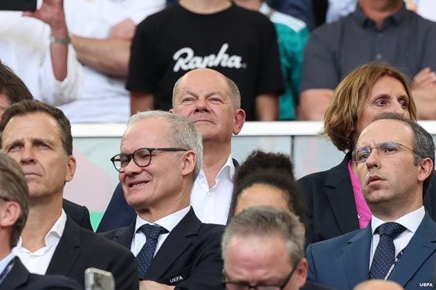 Bundeskanzler der Bundesrepublik Deutschland, Olaf Scholz, Deutschland vs. Ungarn, Fussball, UEFA EURO, EM, Europameisterschaft,Fussball 2024, Gruppenphase, 2. Spieltag, 19.06.2024 Stuttgart Baden-Wuerttemberg Deutschland