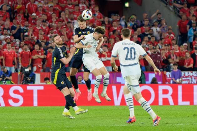 Scott McTominay of Scotland in action against 17Swiss during UEFA EURO, EM, Europameisterschaft,Fussball 2024 - Scotland vs Switzerland, UEFA European Football Championship in Colony, Germany, June 19 2024  Copyright: xEmmanuelexMastrodonato IPAxSportx xx IPA_47288344 IPA_Agency_IPA47288344