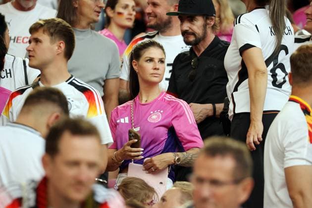 19.06.24 Deutschland - Ungarn Deutschland, Stuttgart, 19.06.2024, Fussball, UEFA EURO, EM, Europameisterschaft,Fussball 2024, Deutschland - Ungarn: Lina Kimmich Frau von Joshua Kimmich (Deutschland).