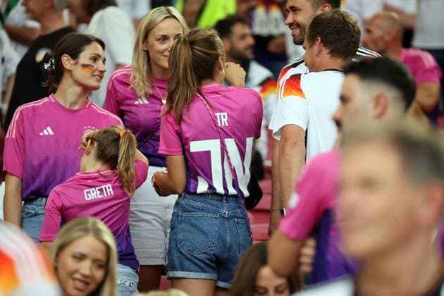 19.06.24 Deutschland - Ungarn Deutschland, Stuttgart, 19.06.2024, Fussball, UEFA EURO, EM, Europameisterschaft,Fussball 2024, Deutschland - Ungarn: Lena Wurzenberger Freundin von Julian Nagelsmann (Trainer Deutschland).