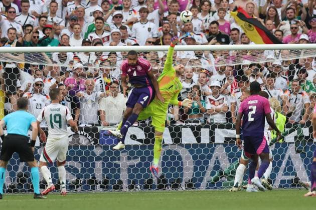 Jonathan Tah (Germany)Peter Gulacsi (Hungary) during the UEFA EURO, EM, Europameisterschaft,Fussball Germany 2024 match between Germany 2-0 Hungary at Stuttgart Arena on June 19, 2024 in Stuttgart, Germany. Noxthirdxpartyxsales  (256970997)