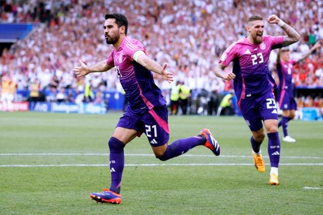 GUENDOGAN Ilkay Kapitaen Team Deutschland jubelt nach seinem Tor zum 2 : 0 Endstand UEFA Fussball Europameisterschaften 2024 in Deutschland Spiel Deutschland - Ungarn 2 : 0 am 19.06. 2024 in Stuttgart DFL REGULATIONS PROHIBIT ANY USE OF PHOTOGRAPHS as IMAGE SEQUENCES and or QUASI-VIDEO Copyright: xLacixPerenyix