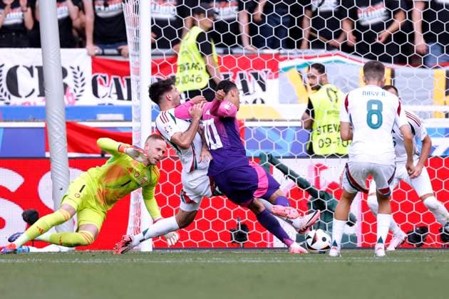 MUSIALA Jamal Team Deutschland erzielt das Tor zur 1 : 0 Fuehrung gegen Torart GULACSI und Kapitaen SZOBOSZLAI UEFA Fussball Europameisterschaften 2024 in Deutschland Spiel Deutschland - Ungarn 2 : 0 am 19.06. 2024 in Stuttgart DFL REGULATIONS PROHIBIT ANY USE OF PHOTOGRAPHS as IMAGE SEQUENCES and or QUASI-VIDEO Copyright: xLacixPerenyix