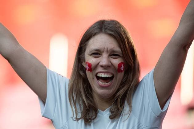 weibl. Schweizer Fans auf der Tribuene, allgemein, feature, Randmotiv, Symbolfoto Gruppenphase Gruppe A Schottland (SCO) - Schweiz (SUI) 1:1 am 19.06.2024 Stadion Koeln, Cologne Stadium, Fussball UEFA EURO, EM, Europameisterschaft,Fussball 2024 GERMANY vom 14.06.2024 - 14.07.2024. Â