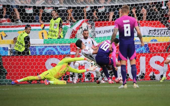 BAU 19.06.2024 Stuttgart Fußball EM 2024 Deutschland vs. Ungarn, Tor von Jamal Musiala (GER, Mitte, Nr. 10) zum 1:0