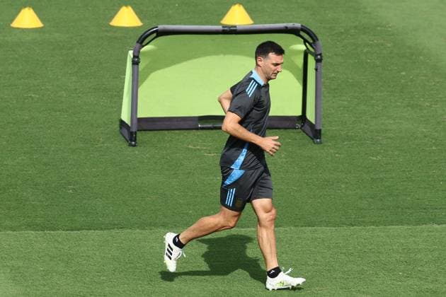 Argentina s head coach Lionel Scaloni runs during a training session ahead the match against Canada for the Copa America USA 2024, group A, groupe stage, at Kennesaw University Sports Field, near Atlanta city, on June 19, 2024. KENNESAW UNITED STATES Copyright: xALEJANDROxPAGNIx