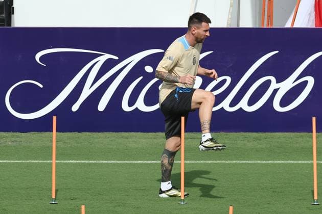 Argentina s forward Lionel Messi makes excersices during a training session ahead the match against Canada for the Copa America USA 2024, group A, groupe stage, at Kennesaw University Sports Field, near Atlanta city, on June 19, 2024. KENNESAW UNITED STATES Copyright: xALEJANDROxPAGNIx
