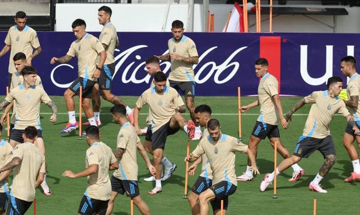 Argentina™s players take part in a training session ahead the match against Canada for the Copa America USA 2024, group A, groupe stage, at Kennesaw University Sports Field, near Atlanta city, on June 19, 2024. KENNESAW UNITED STATES Copyright: xALEJANDROxPAGNIx