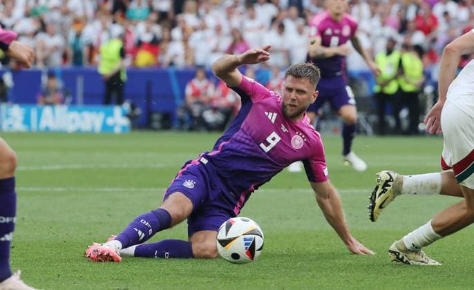 Niclas Füllkrug Einzelbild Freisteller Aktion Fußball Fussball Europameisterschaft Euro 2024 EM Herren Saison 2023 2024 19.06.2024 Deutschland GER vs. Ungarn HUN in Stuttgart DFL regulations prohibit any use of photographs as image sequences and or quasi-video.