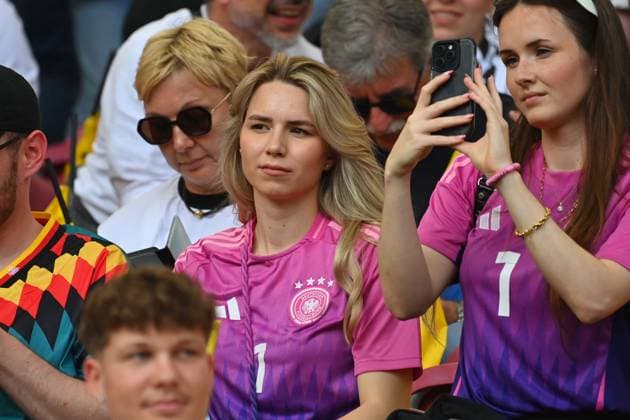 Anika BISSEL (Ehefrau von Torwart Manuel NEUER), Spielerfrau. Gruppenphase Gruppe A Deutschland (GER) - Ungarn (HUN) 2-0 am 19.06.2024, Stuttgart Arena. Fussball UEFA EURO, EM, Europameisterschaft,Fussball 2024 GERMANY vom 14.06.2024 - 14.07.2024.