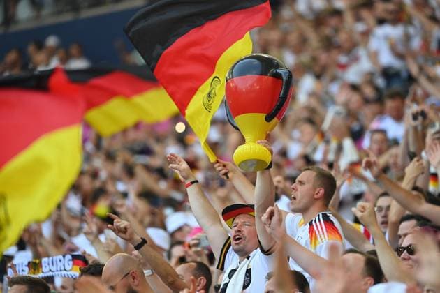 deutsche Fans,Fussballfans, Jubel,Freude,Begeisterung, Gruppenphase Gruppe A Deutschland (GER) - Ungarn (HUN) 2-0 am 19.06.2024, Stuttgart Arena. Fussball UEFA EURO, EM, Europameisterschaft,Fussball 2024 GERMANY vom 14.06.2024 - 14.07.2024.