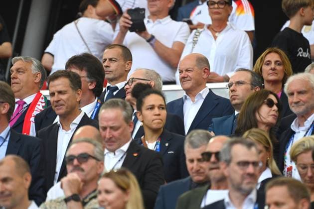 VIP Tribuene mit u.a. Victor ORBAN (Ministerpraesident Ungarn),Alekasander CEFERIN (Uefa Praesident),Bundeskanzler Olaf Scholz mit Ehefrau Britta ERNST,Rudi VOELLER (Sportdirektor GER) . Gruppenphase Gruppe A Deutschland (GER) - Ungarn (HUN) 2-0 am 19.06.2024, Stuttgart Arena. Fussball UEFA EURO, EM, Europameisterschaft,Fussball 2024 GERMANY vom 14.06.2024 - 14.07.2024.