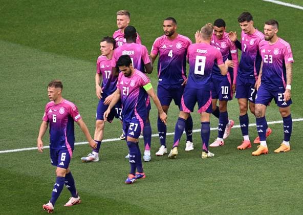 19.06.2024, xjhx, Fussball EM 2024, Deutschland - Ungarn emspor, v.l. Jamal Musiala (Deutsche Fussball Nationalmannschaft DFB) celebrate the goal, Der Torjubel zum 1:0 (UEFA REGULATIONS PROHIBIT ANY USE OF PHOTOGRAPHS as IMAGE SEQUENCES and or QUASI-VIDEO) Stuttgart