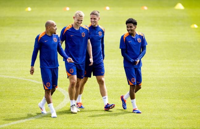 WOLFSBURG - Donyell Malen, Matthijs de Ligt, Joey Veerman and Ian Maatsen during a training session of the Dutch national team, Nationalteam at the AOK Stadium on June 20, 2024 in Wolfsburg, Germany. The Dutch national team is preparing for the group match at the European Football Championship in Germany against France. ANP KOEN VAN WEEL UEFA EURO, EM, Europameisterschaft,Fussball 2024 Germany 2024 xVIxANPxSportx xxANPxIVx 501563484 originalFilename: 501563484.jpg
