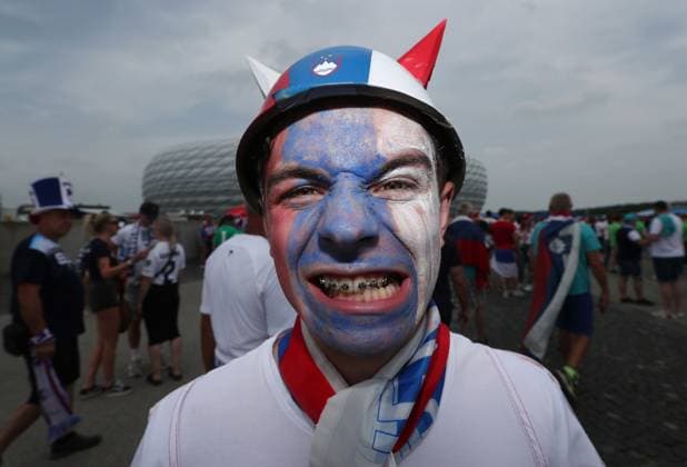 A fan of Slovenia Slovenia v Serbia, UEFA European Championship, EM, Europameisterschaft 2024, Group C, Football, Munich Football Arena, Munich, Germany, 20 Jun 2024 EDITORIAL USE ONLY No use with unauthorised audio, video, data, fixture lists, club league logos or live services. Online in-match use limited to 120 images, no video emulation. No use in betting, games or single club league player publications. Copyright: xMichaelxZemanek Shutterstockx 14543659a