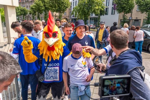 Ankunft der französischen Nationalmannschaft am Hyperion Hotel in Leipzig. Morgen wird die L equipe tricolore gegen Holland spielen. Nationaltrainer ist Didier Dechamps Ankunft Frankreich