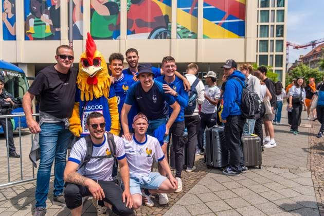 Ankunft der französischen Nationalmannschaft am Hyperion Hotel in Leipzig. Morgen wird die L equipe tricolore gegen Holland spielen. Nationaltrainer ist Didier Dechamps Ankunft Frankreich